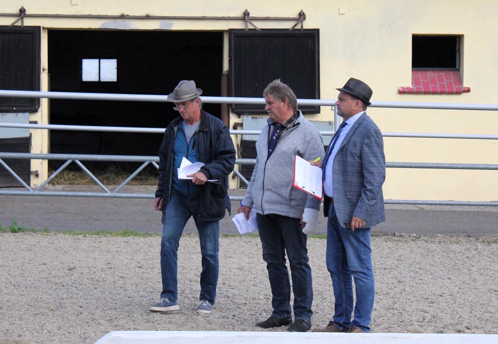 01 - Petr Novák, Jan Blizňák a Josef Pernička